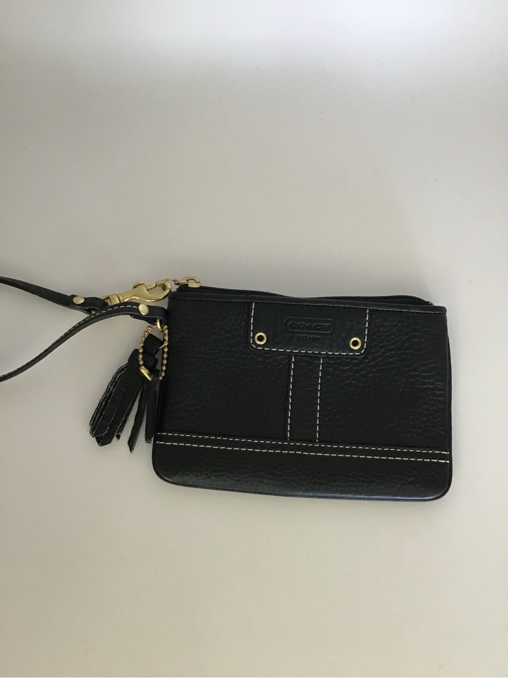 Coach Black Pebbled Leather Wristlet Clutch Pouch Tassel Zip Wrist Strap - Picture 4 of 8